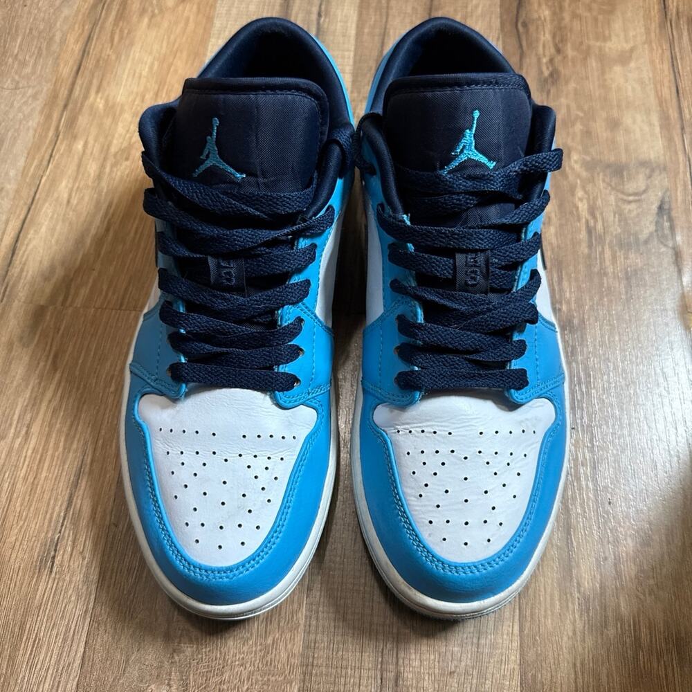 Jordan 1 Low UNC Powder Blue - Picture 4 of 9